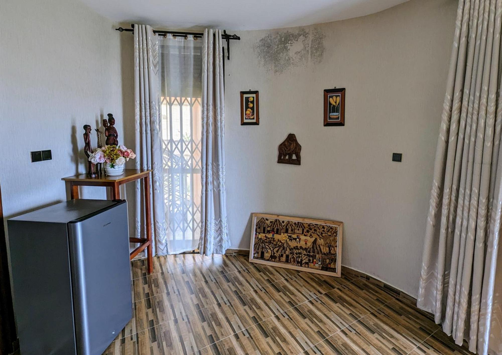 Oslo Gardens Bed & Breakfast Entebbe Dış mekan fotoğraf